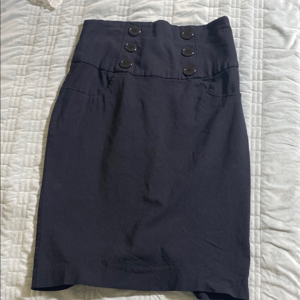 Black high-rise Pencil Skirt fits like a size 0/2